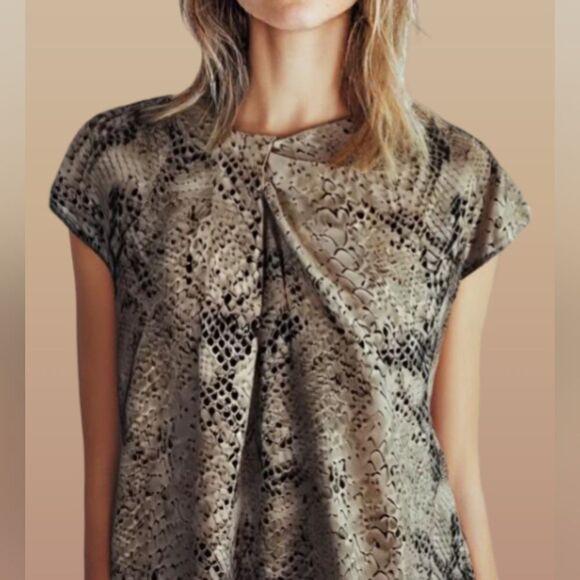 Women's Animal/ Snake Print Blouse. BXP1 - Picture 1 of 4